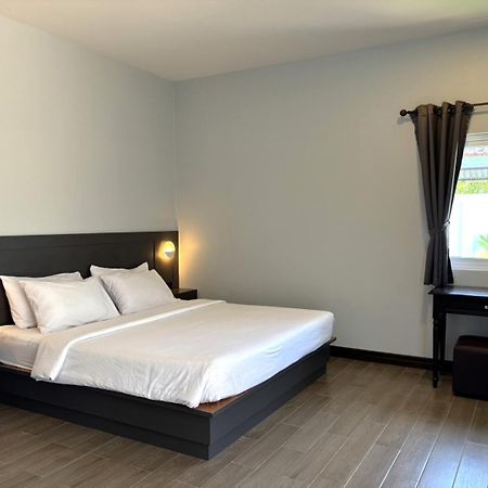 Blue Aura Pool Villa Nai Yang Beach Екстериор снимка