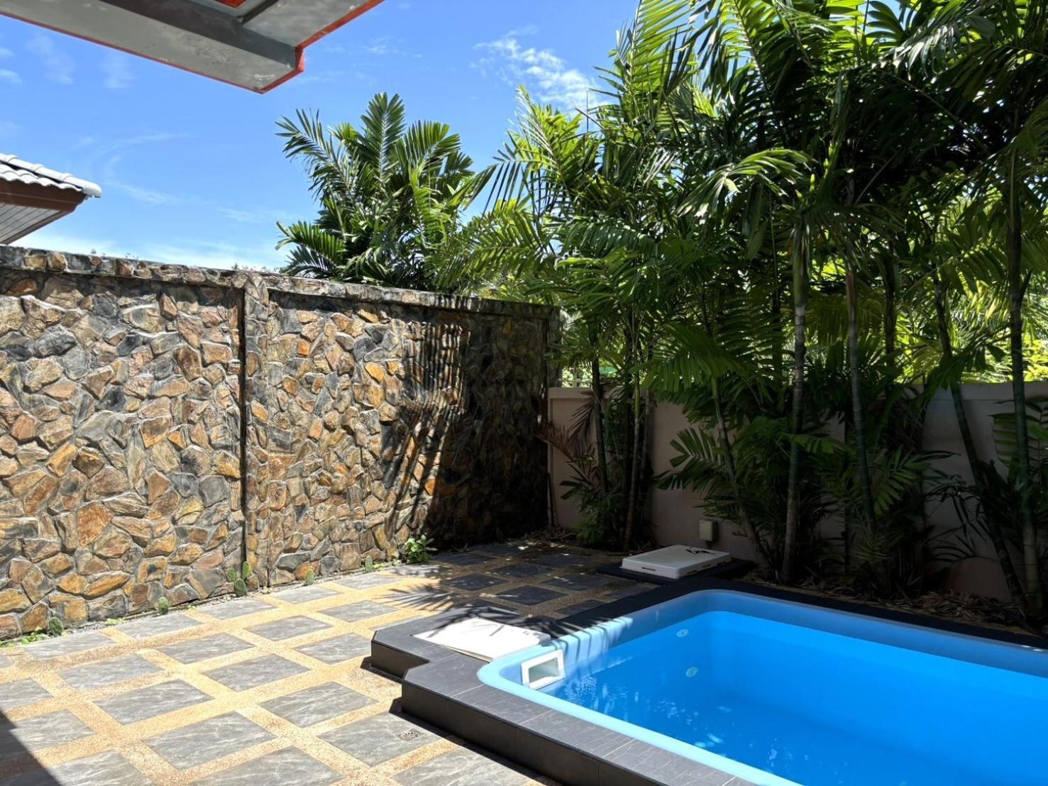 Blue Aura Pool Villa Nai Yang Beach Екстериор снимка